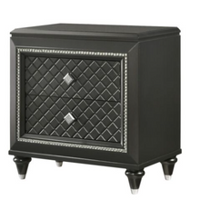 Load image into Gallery viewer, Brilliant Silver | Queen Bedroom Set