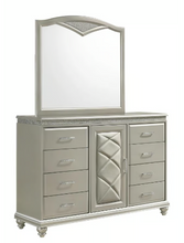 Load image into Gallery viewer, AvM bedroom Set 5 Pieces FLOOR SAMPLE SALE