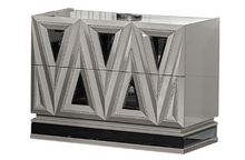Load image into Gallery viewer, LAVITA QUEEN BEDROOM SET BLACK AND SILVER