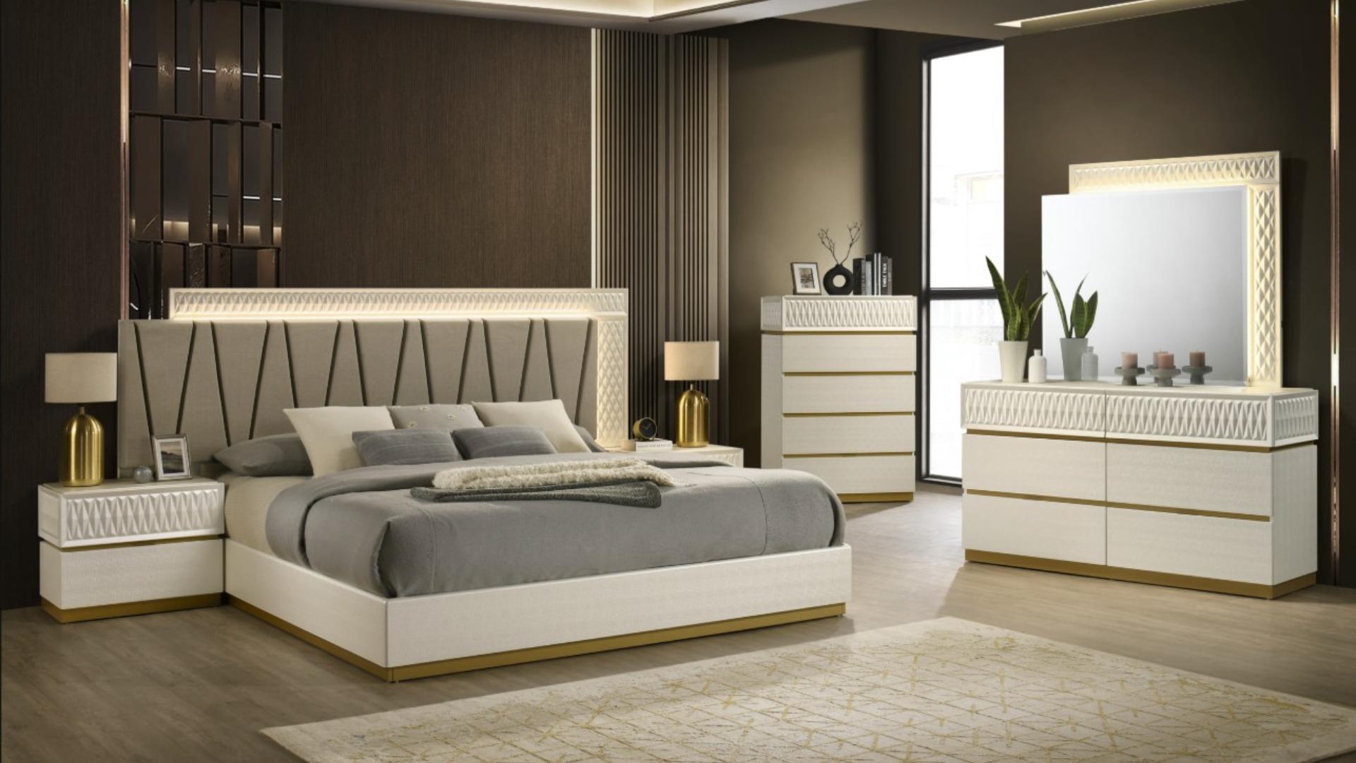 Stanley Bedroom Collection - Champagne