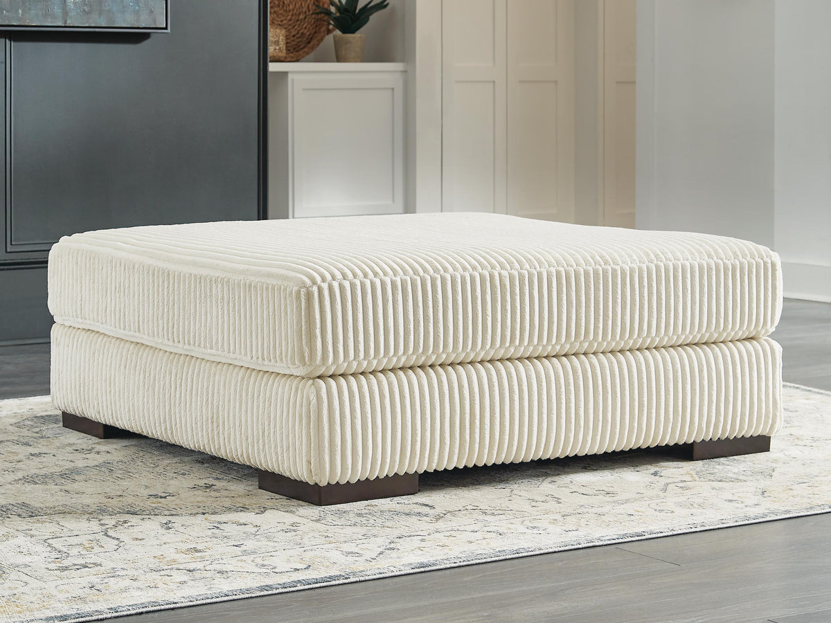 Lindyn Sofas and Seating Collection - Ivory