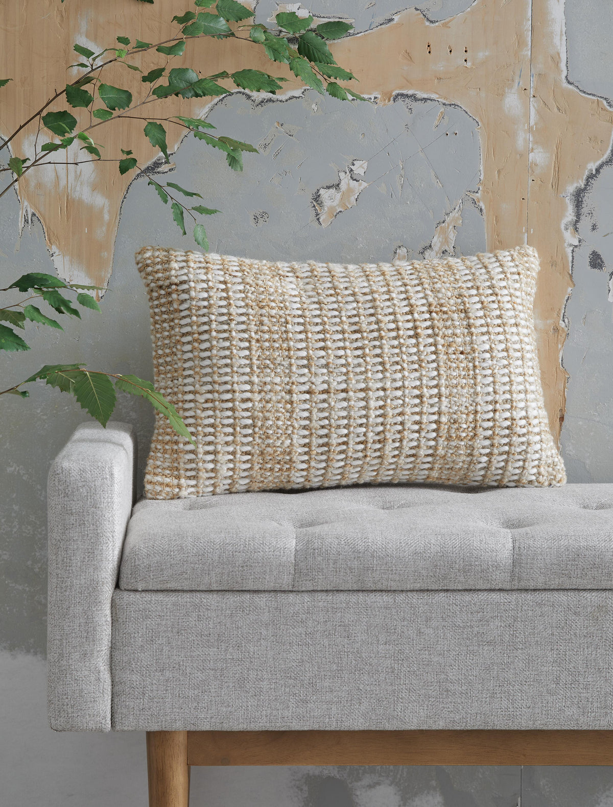 Hathby Pillow (4/CS) - Tan/White