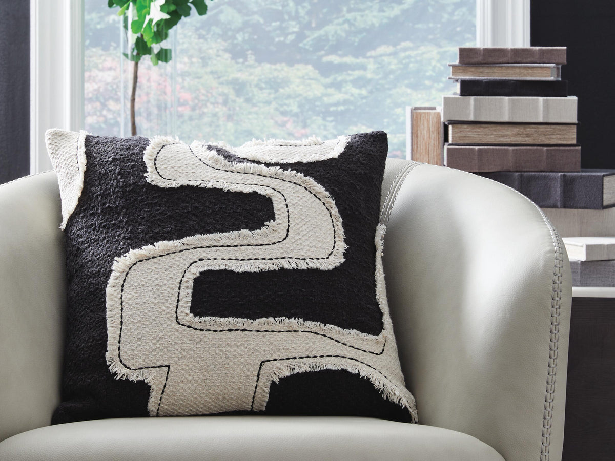 Veerbank Pillow (4/CS) - Black/Beige