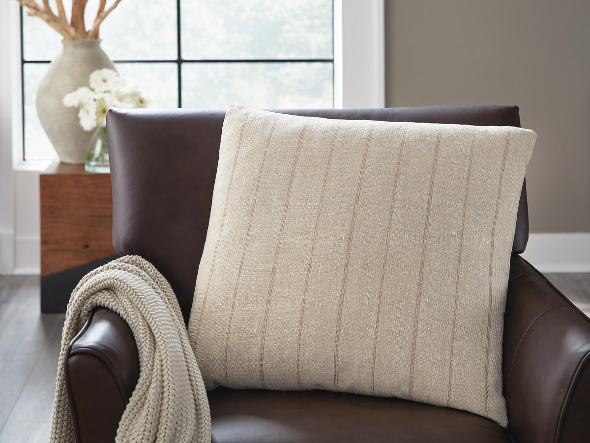 Valwick Pillow (4/CS) - Beige/Brown