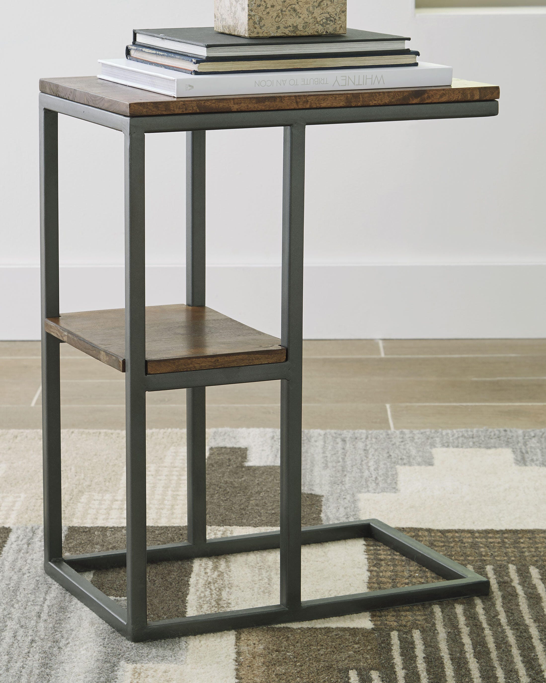 Forestmin Accent Table - Natural/Black