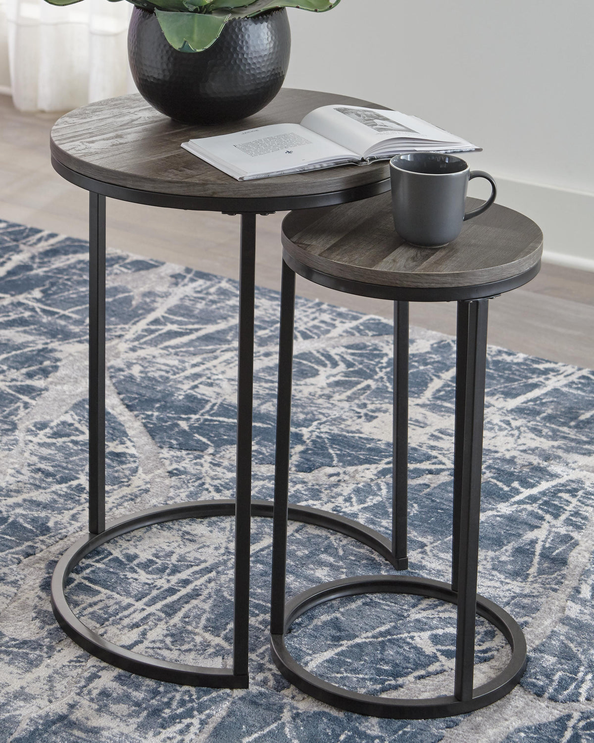 Briarsboro Accent Table Set (2/CN) - Black/Gray