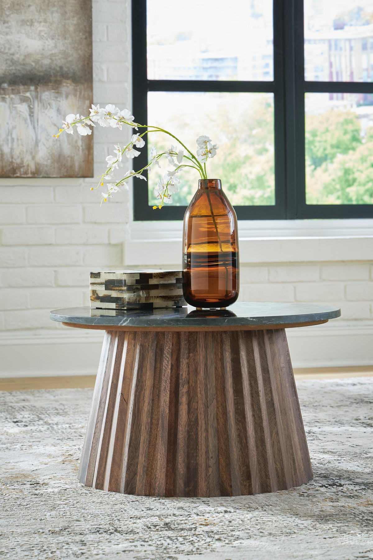 Ceilby Accent Cocktail Table - Black/Brown