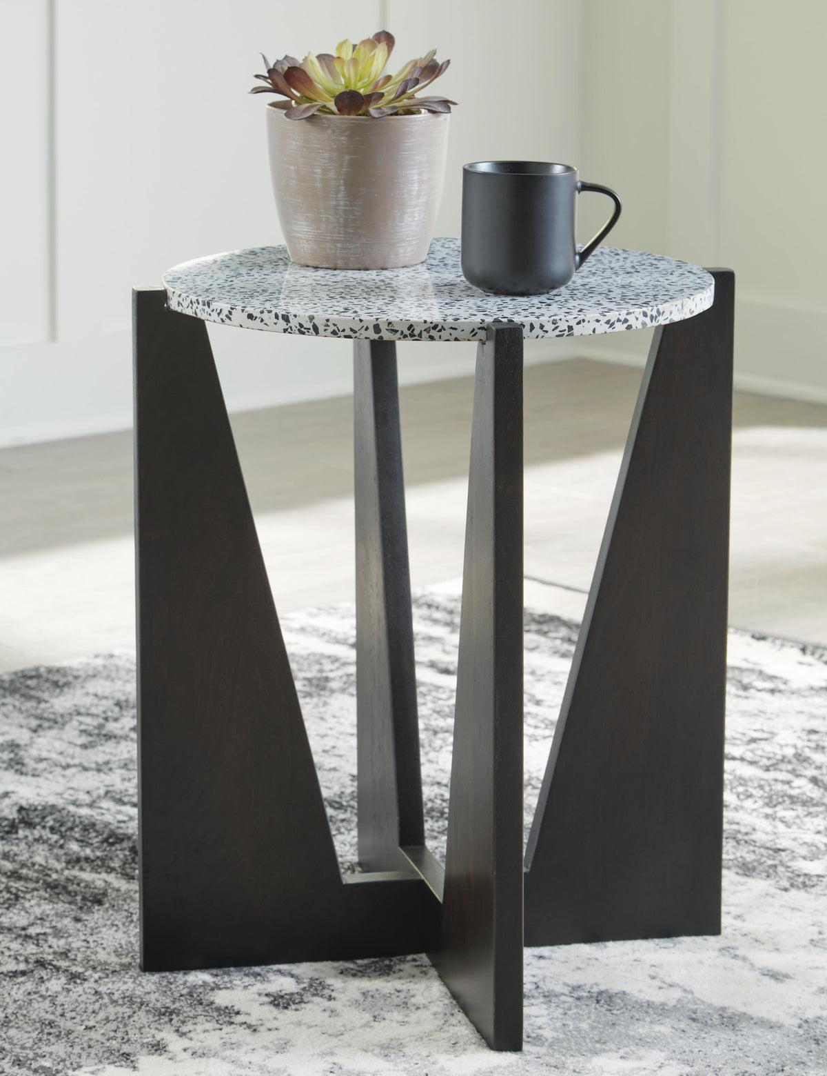Tellrich Accent Table - Black/White