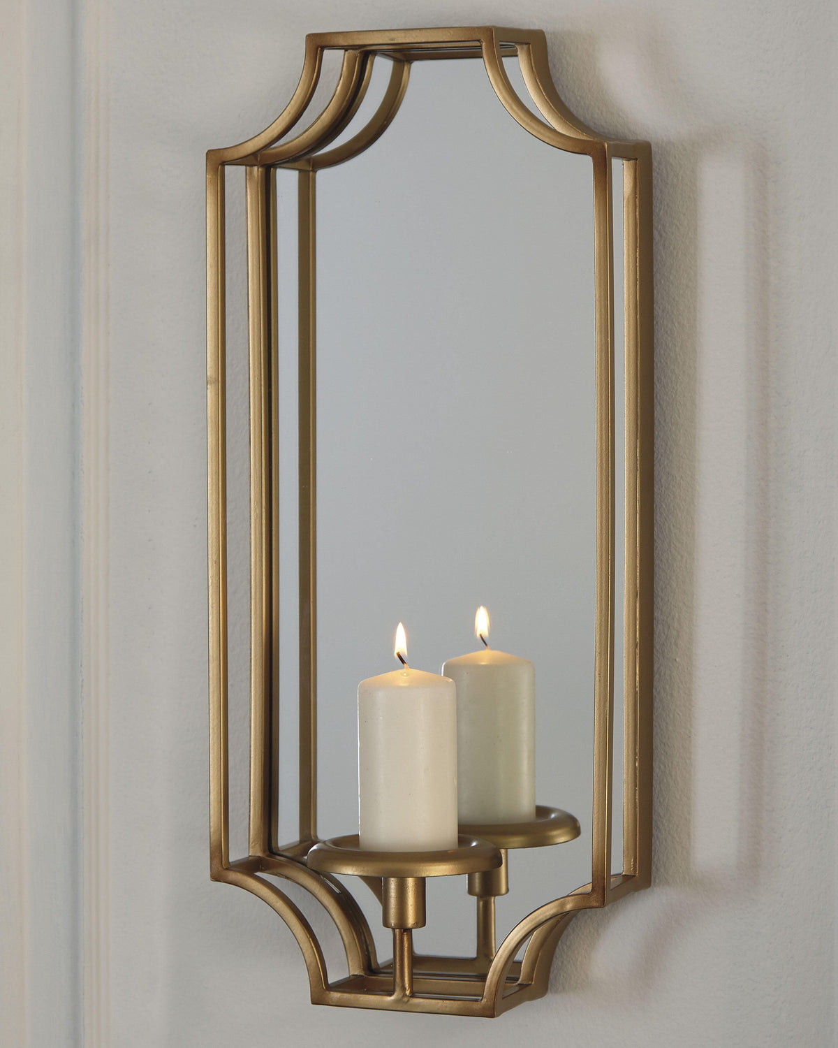 Dumi Wall Sconce - Gold Finish