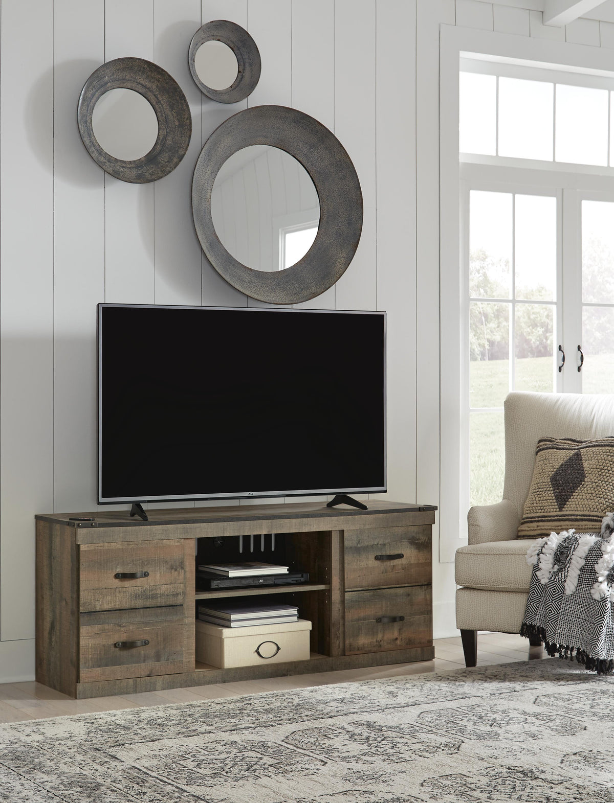 Trinell Entertainment Collection - Brown