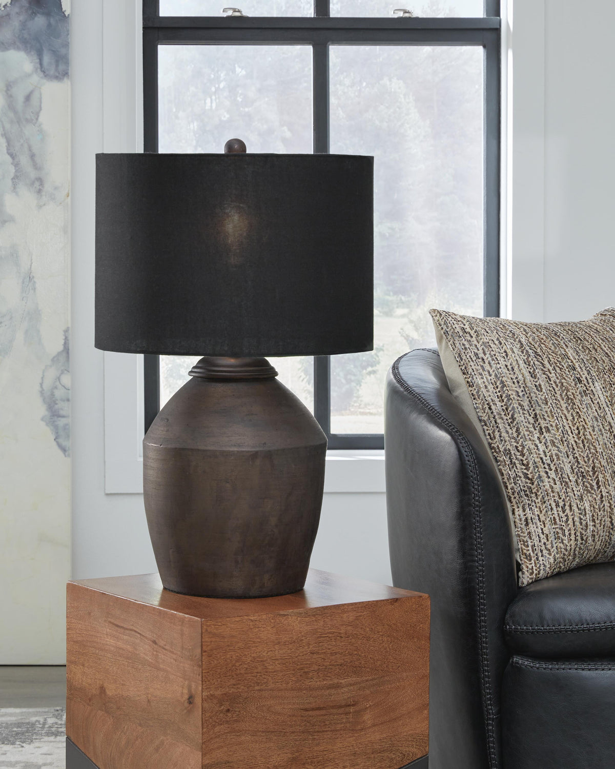 Naareman Terracotta Table Lamp (1/CN) - Metallic Black