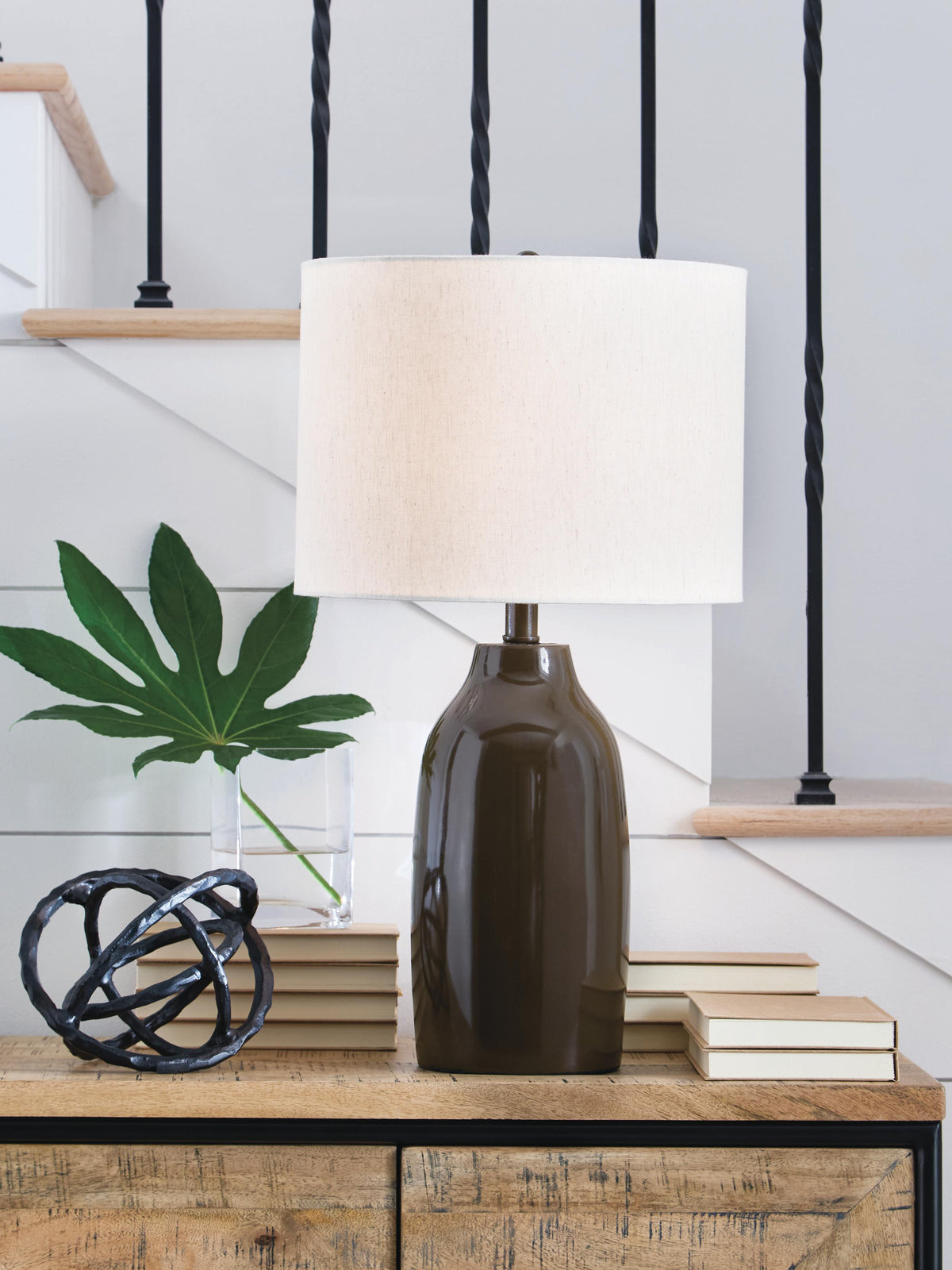 Jyler Terracotta Table Lamp (1/CN) - Brown