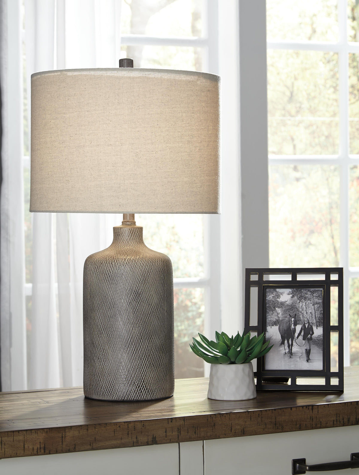 Linus Ceramic Table Lamp (1/CN) - Antique Black