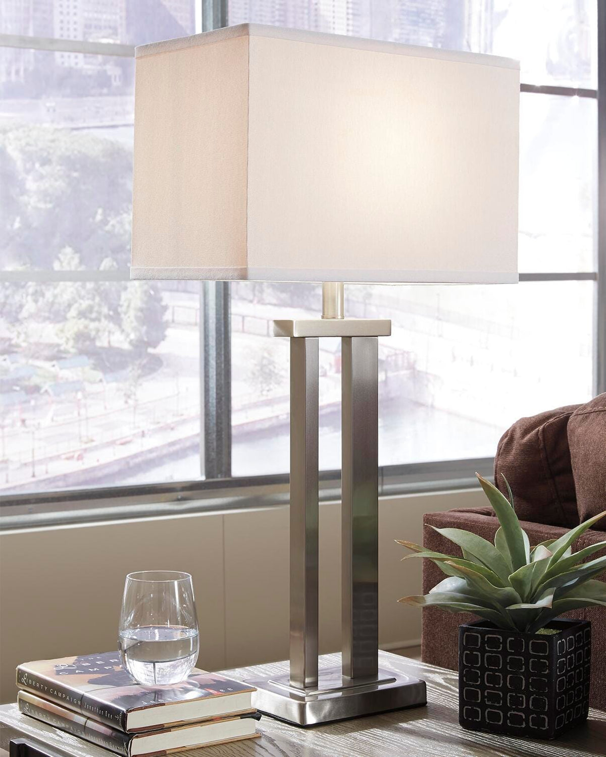 Aniela Metal Table Lamp (2/CN) - Silver Finish