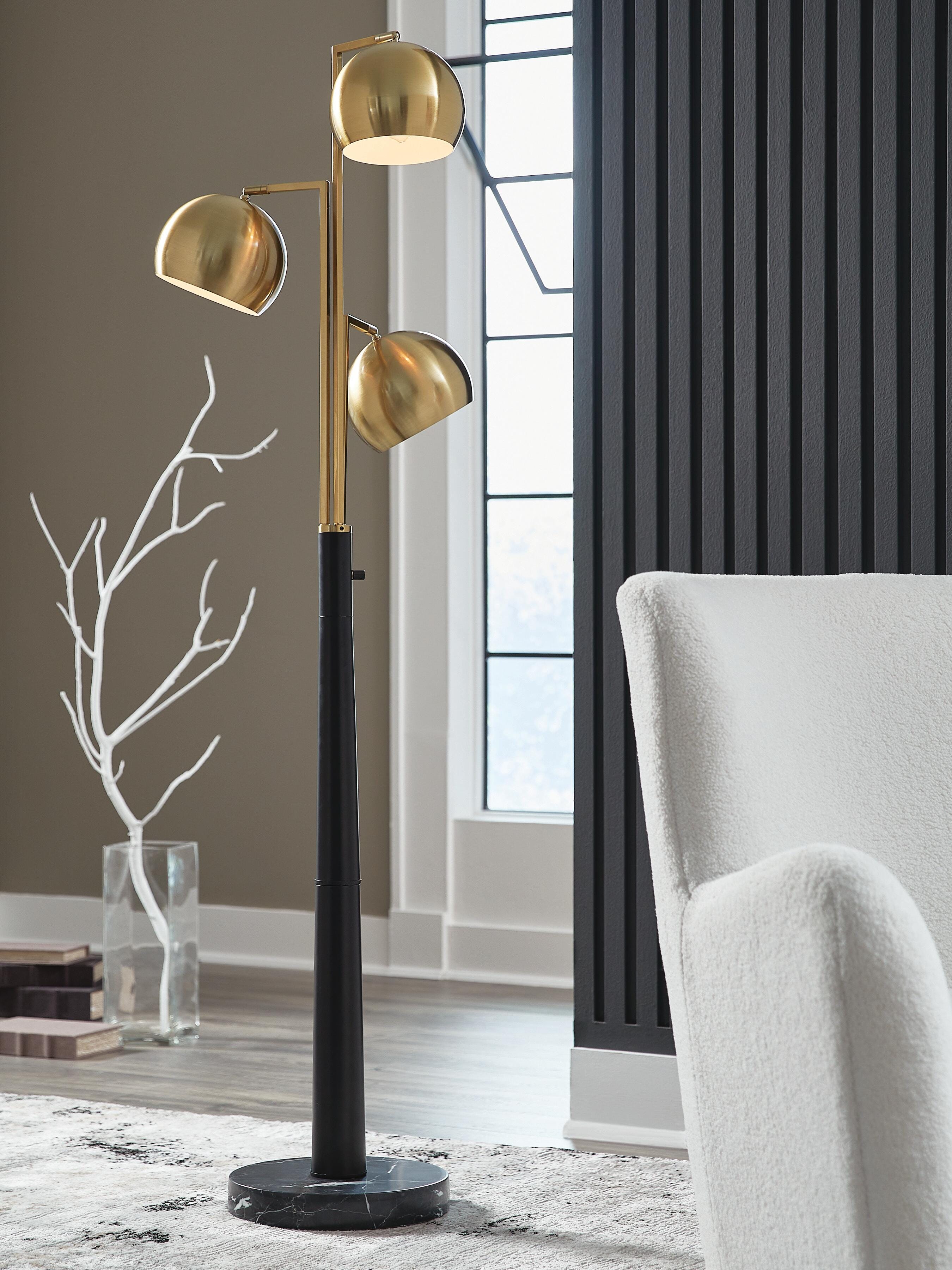 Sorcha Metal Floor Lamp (1/CN) - Gold Finish/Black