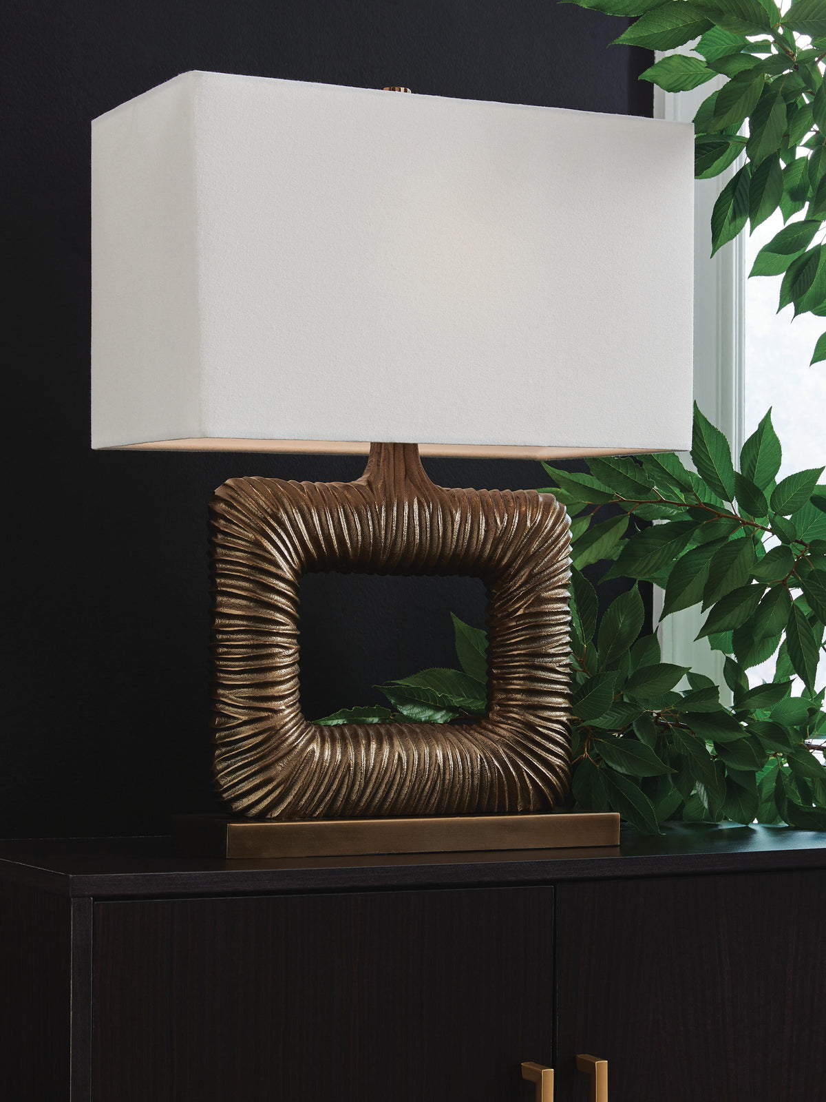 Garronby Metal Table Lamp (1/CN) - Antique Brass Finish