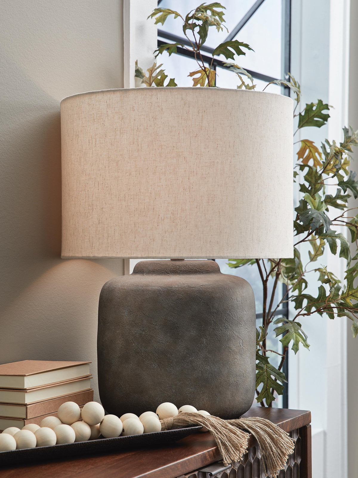 Zandophen Metal Table Lamp (1/CN) - Antique Gray