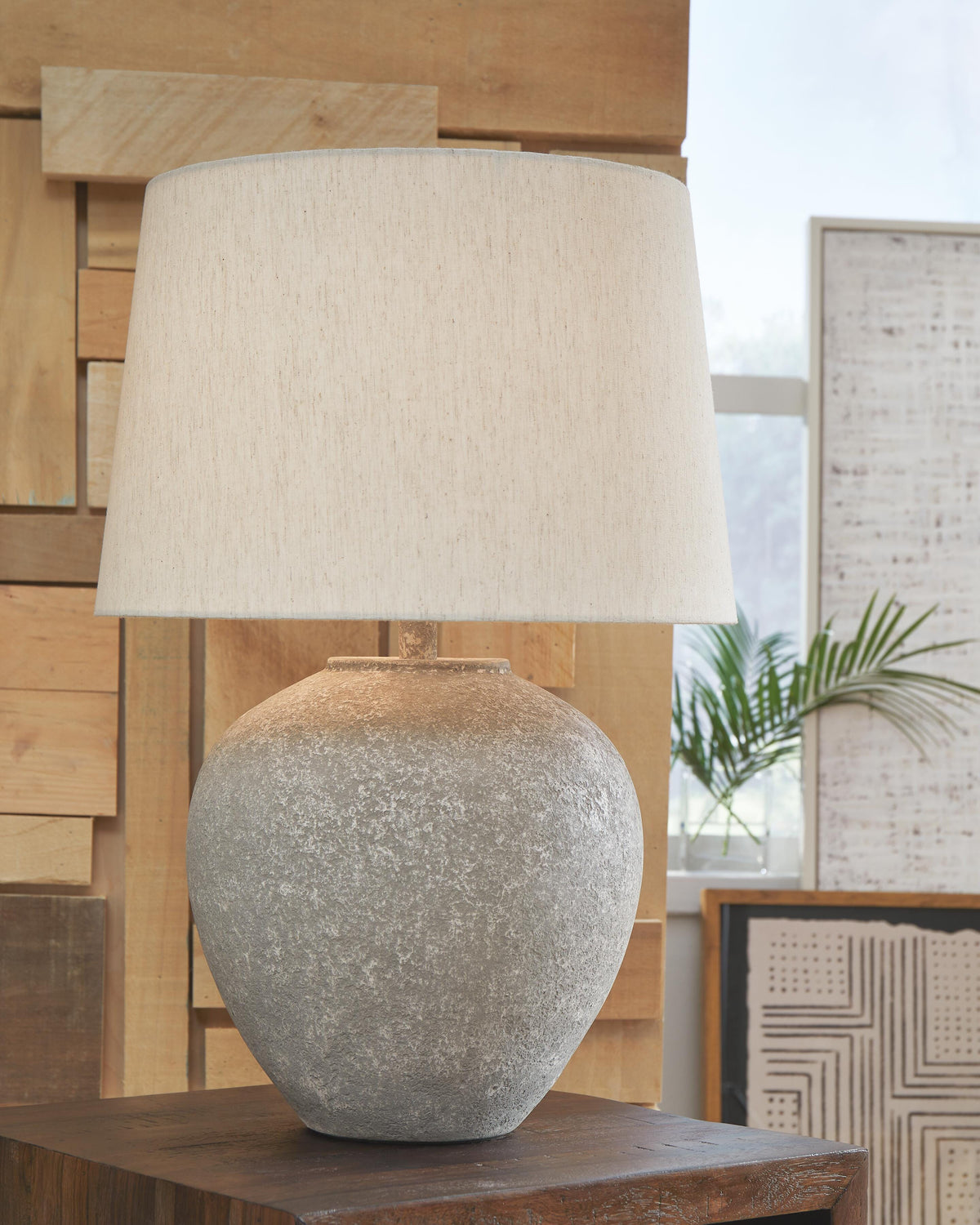 Dreward Metal Table Lamp (1/CN) - Distressed Gray