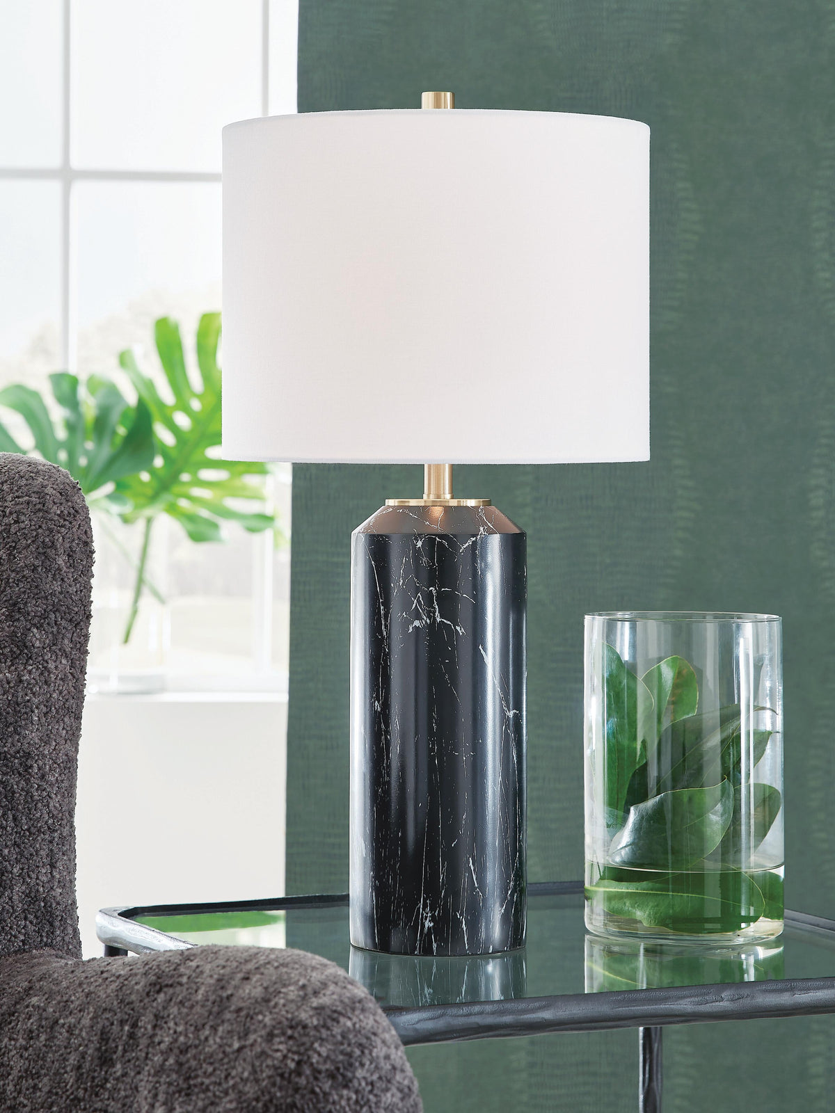 Hanzila Poly Table Lamp (1/CN) - Black/Gold Finish