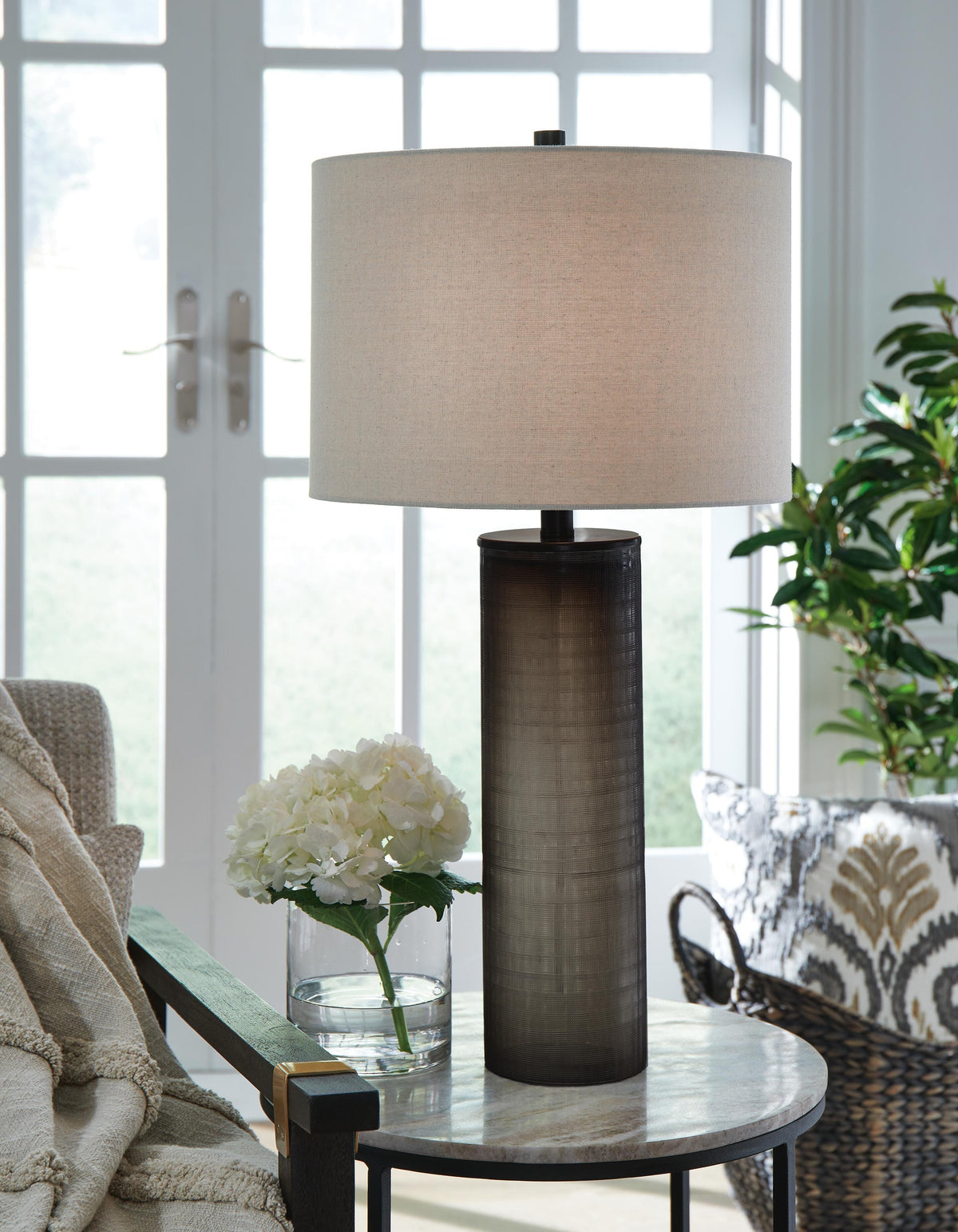 Dingerly Glass Table Lamp (1/CN) - Brown