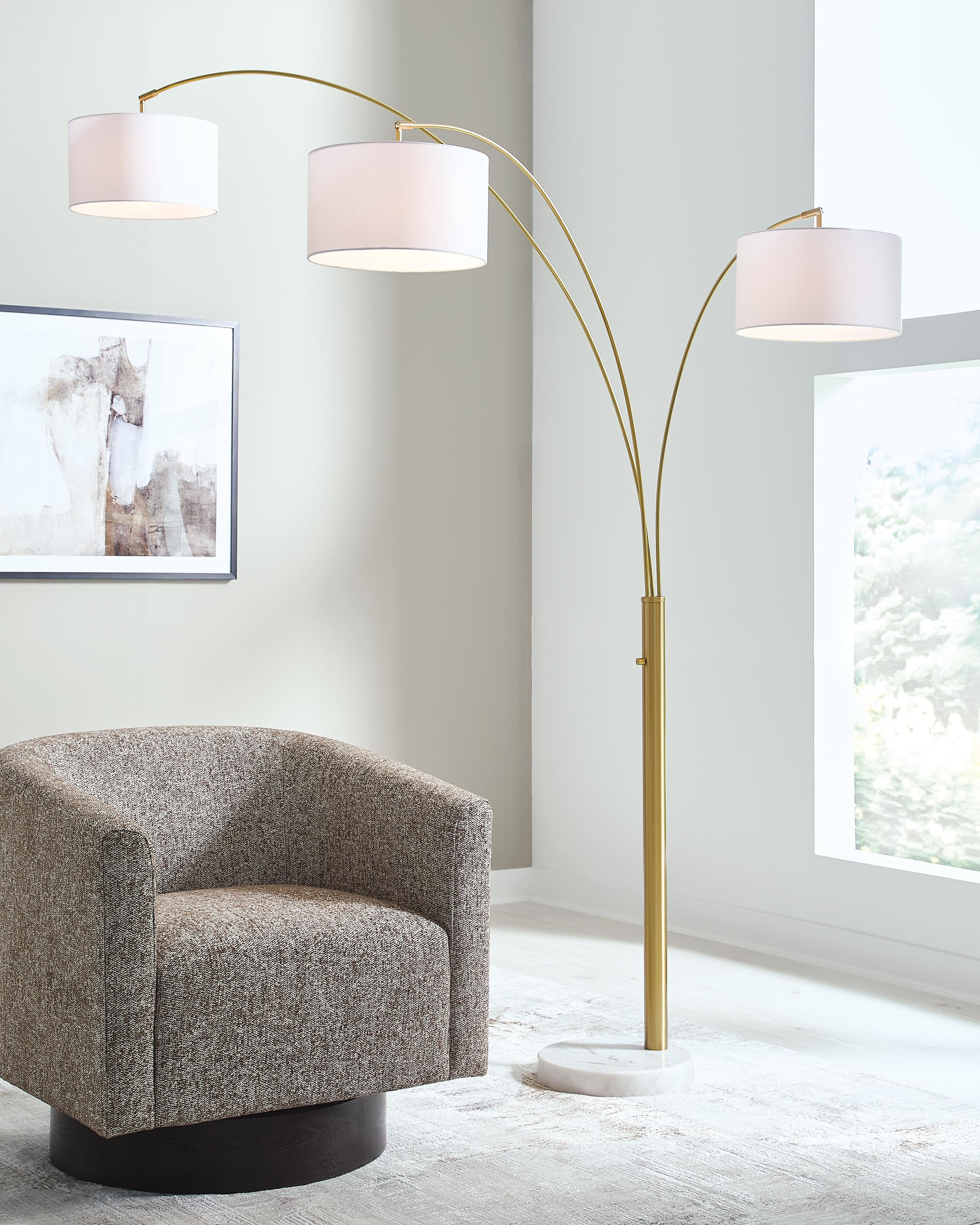 Valo Metal Arc Lamp (1/CN) - Gold Finish
