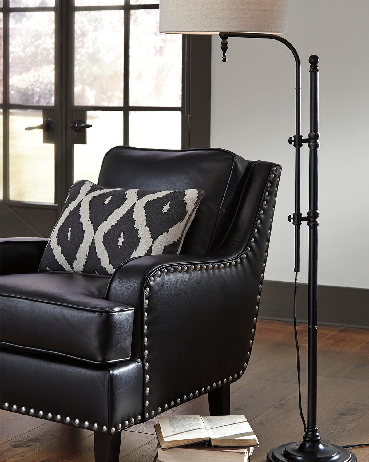 Anemoon Metal Floor Lamp (1/CN) - Black