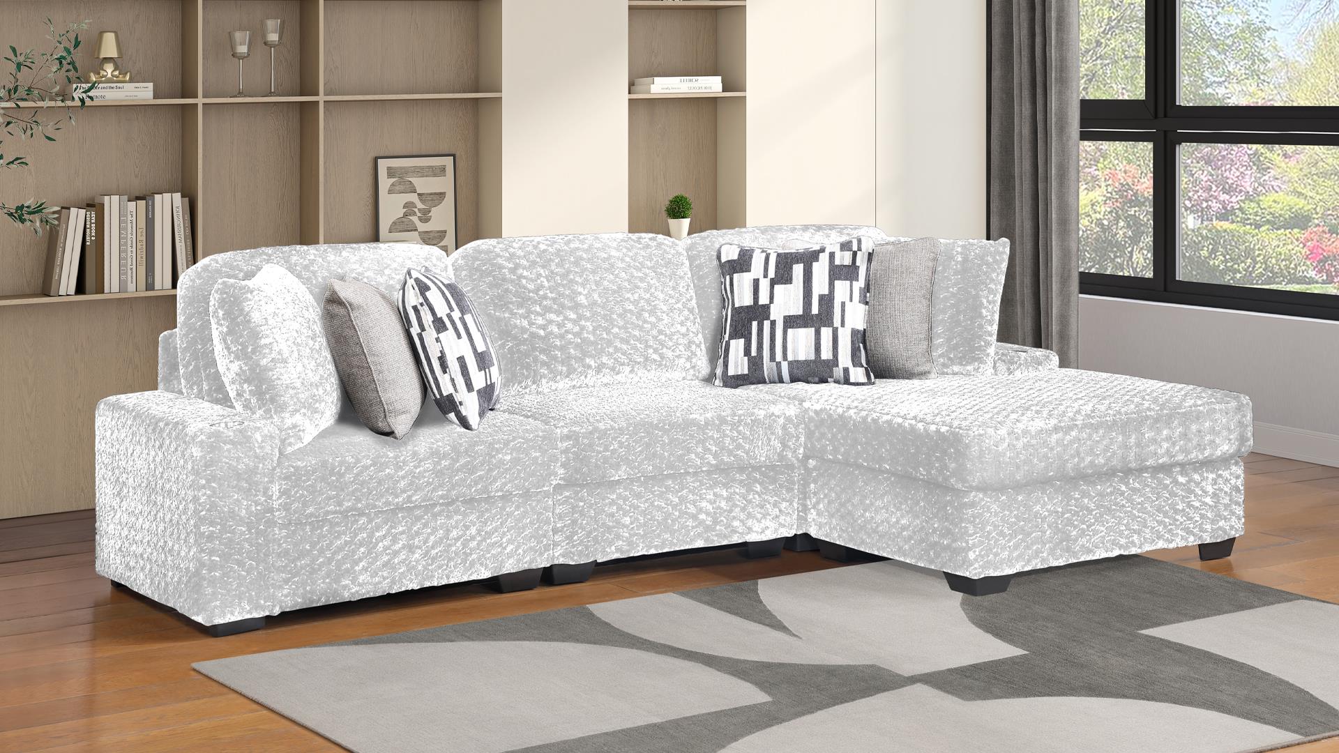 MAGNUM SECTIONAL IN CREAM