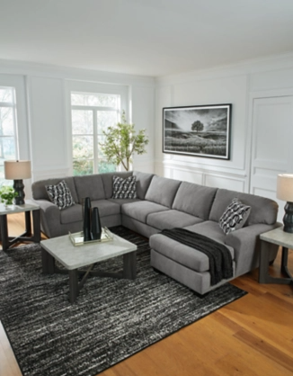 GrayCourt 3-Piece Sectional with Chaise