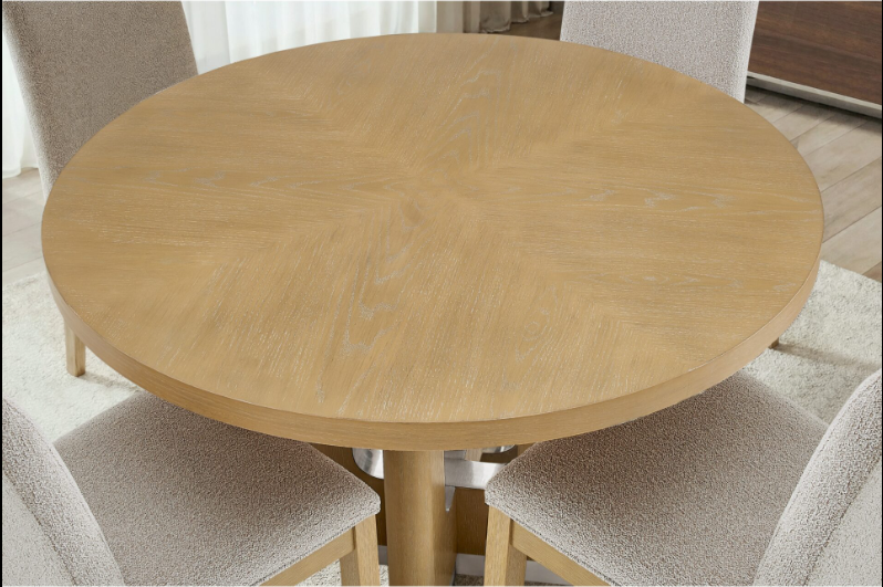 ROUND TABLE WITH 4 CHAIRS LIGH OAK COLOR