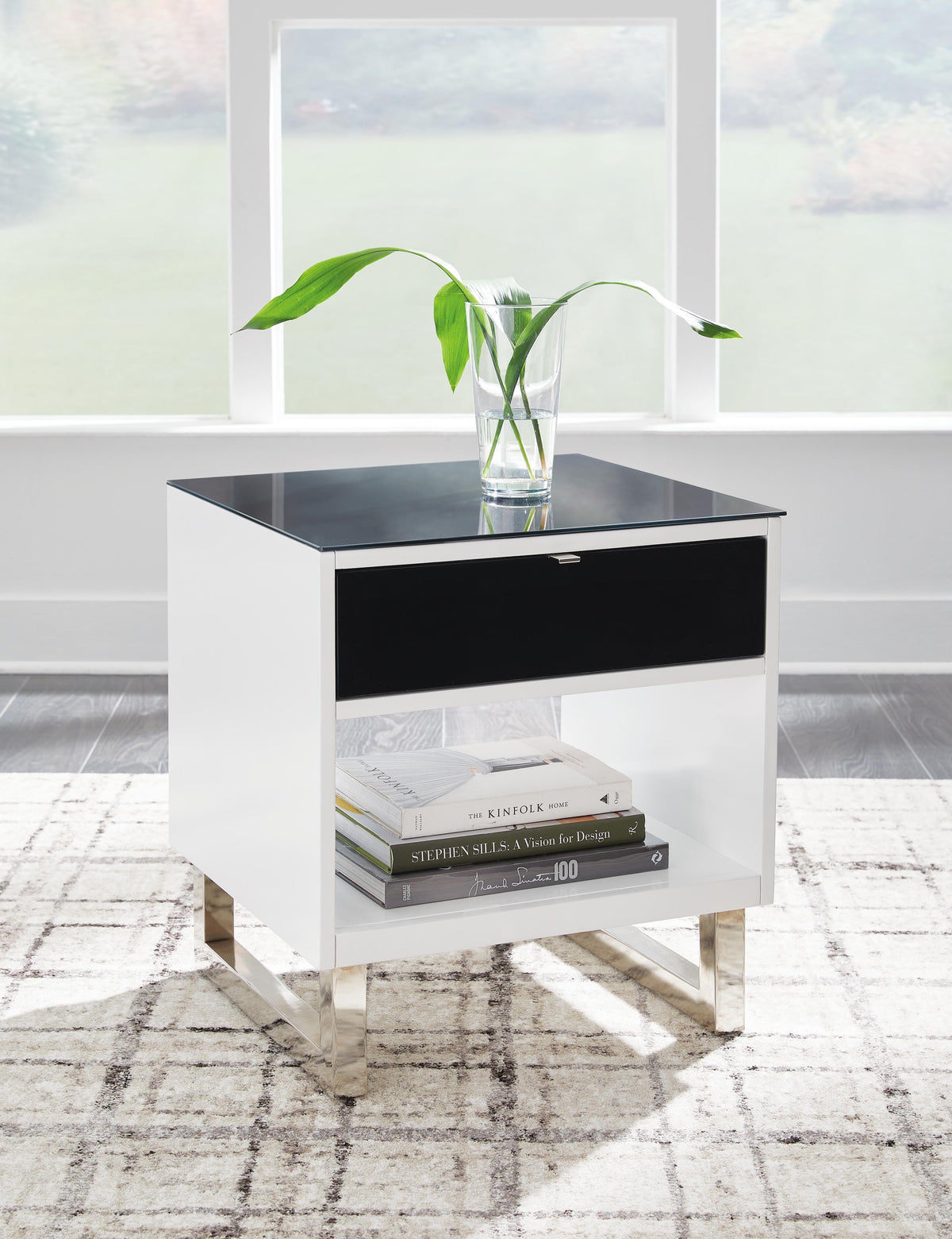 Gardoni Tables Collection - White/Black