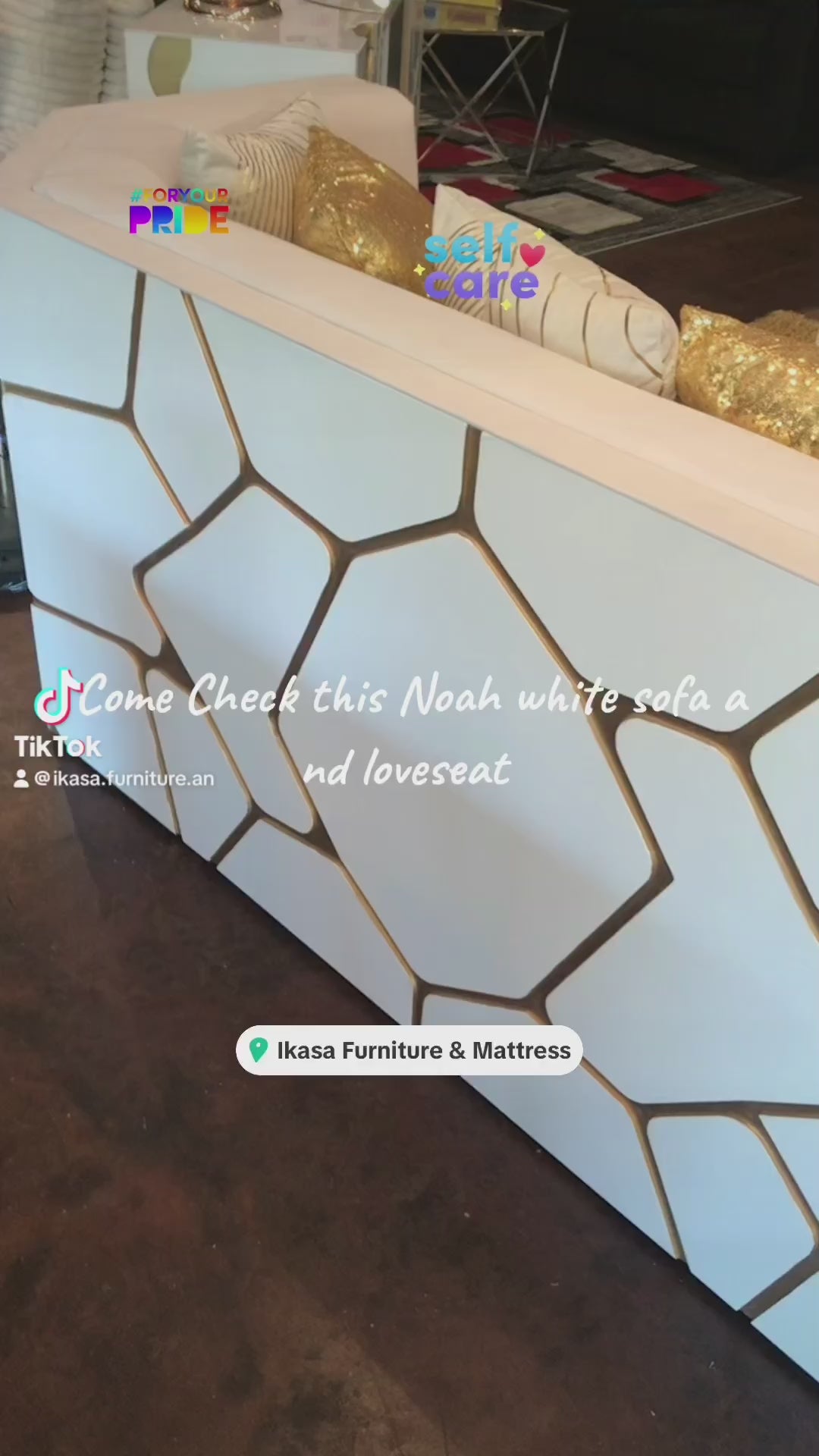 WHITE AND GOLD LIVING ROOM ( SUPER SALE LAST ONE !!!) FLOOR SAMPLE